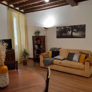  Apartment Vicolo Antico Italy
